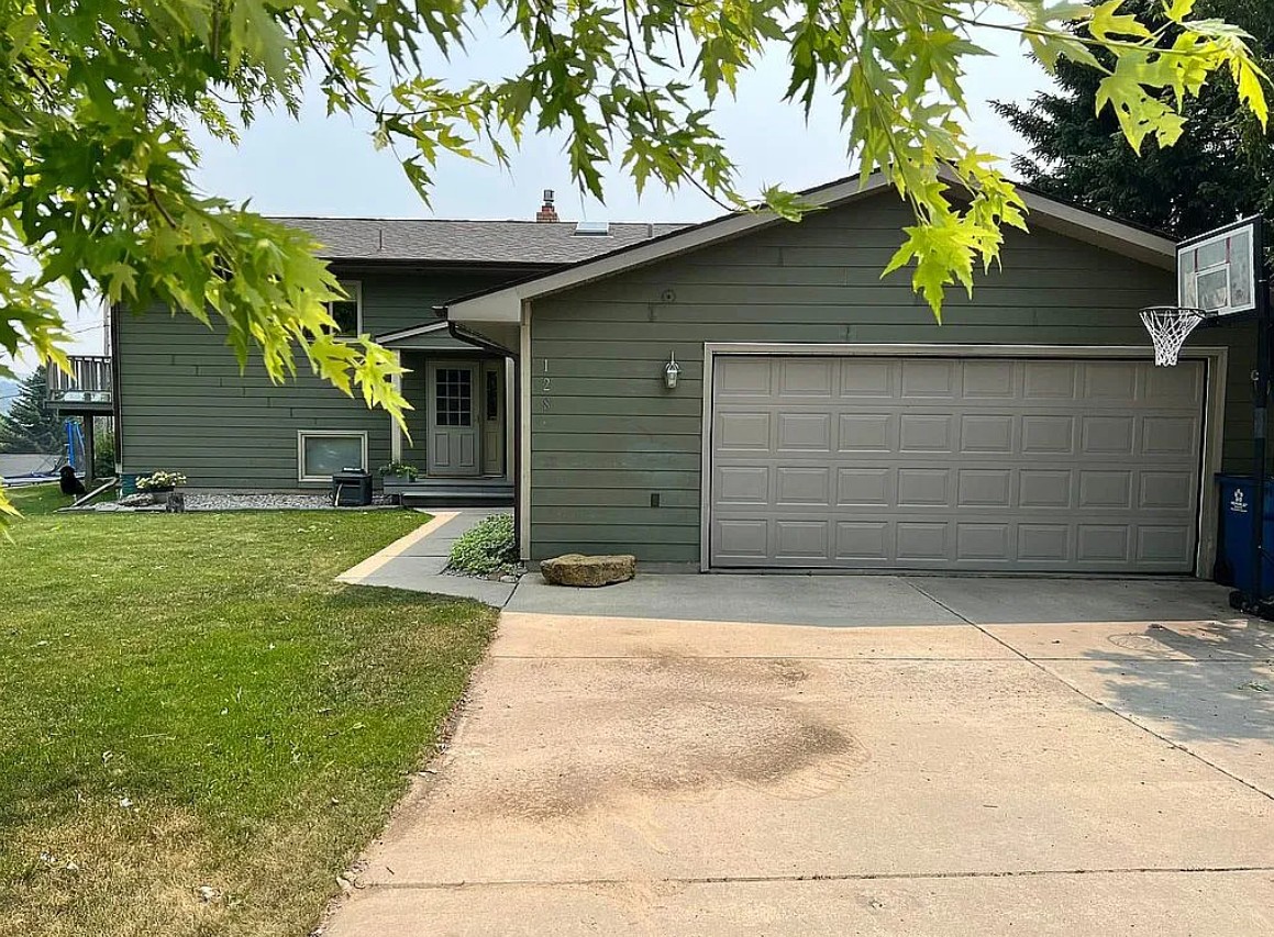 4 Bedroom House For Sale By Owner in Lewistown, MT