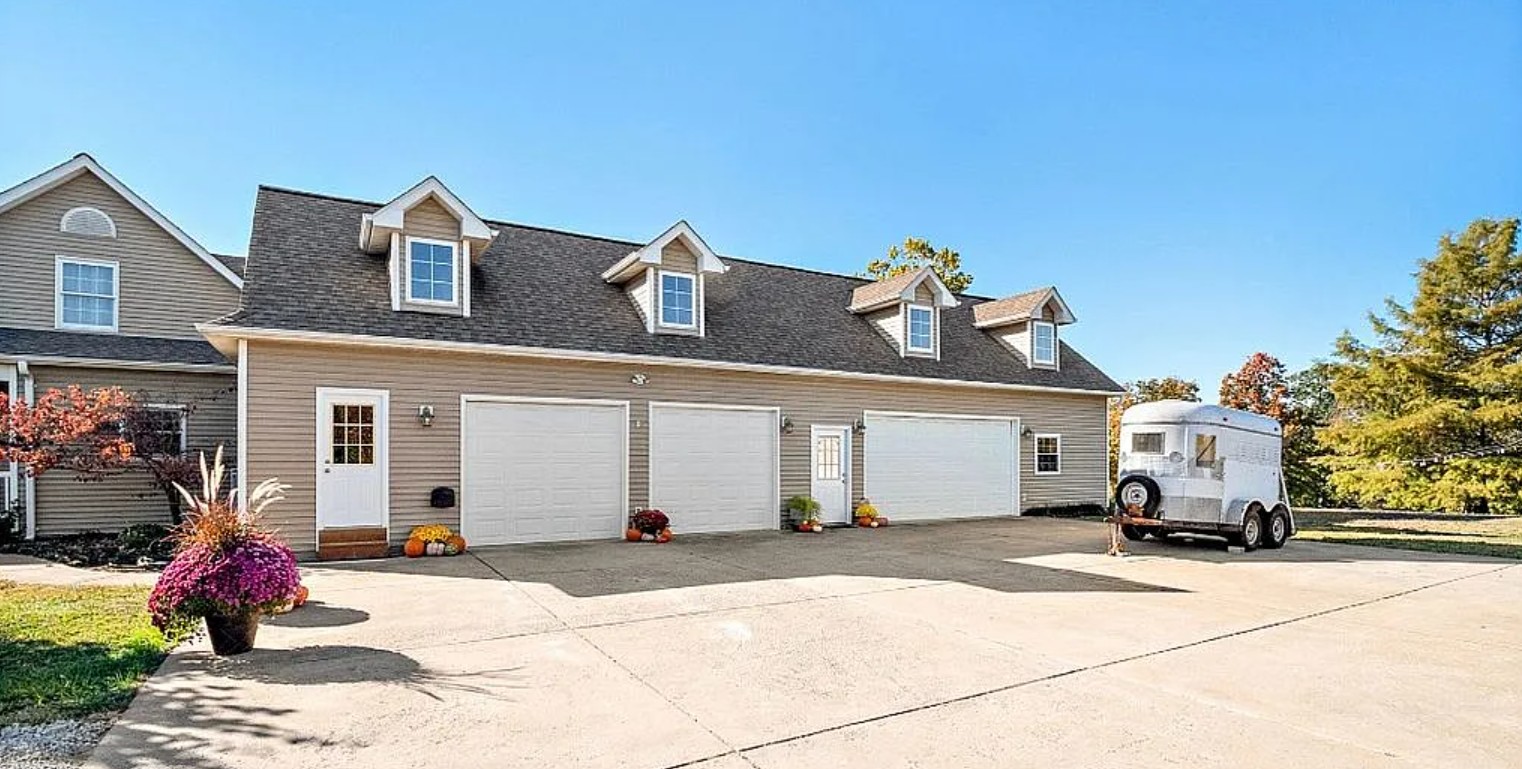 4 Bedroom House For Sale By Owner in Augusta, MO 