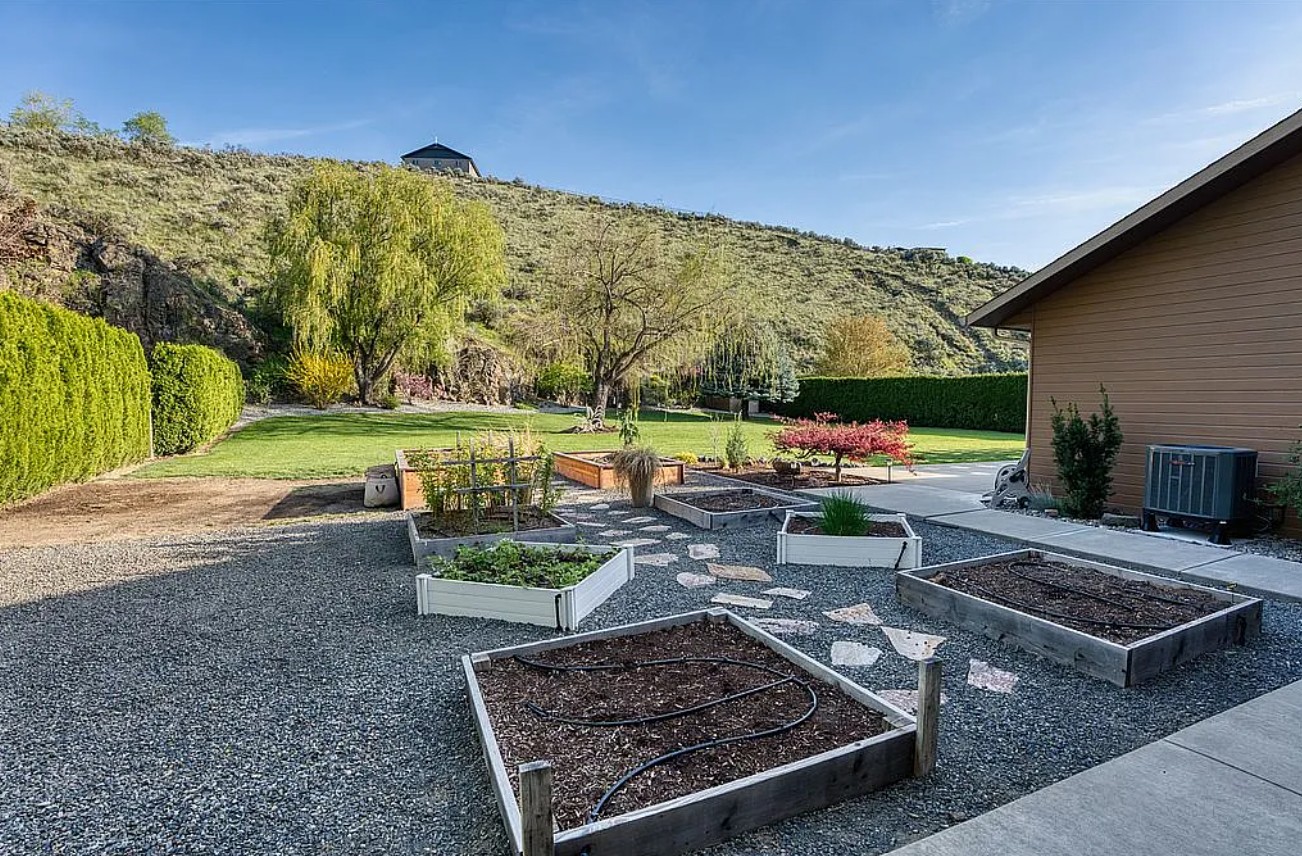 3 Bedroom House For Sale By Owner in Yakima, WA 