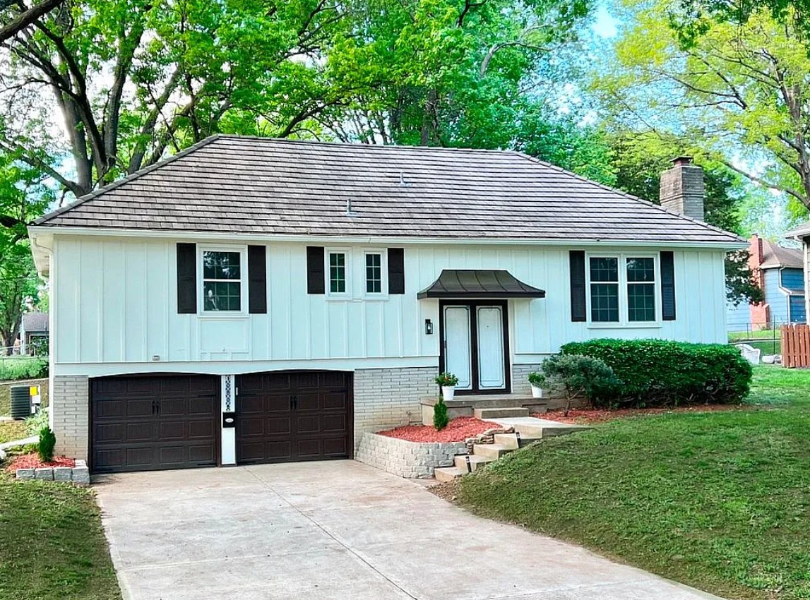 3 Bedroom House For Sale By Owner in Overland Park, KS