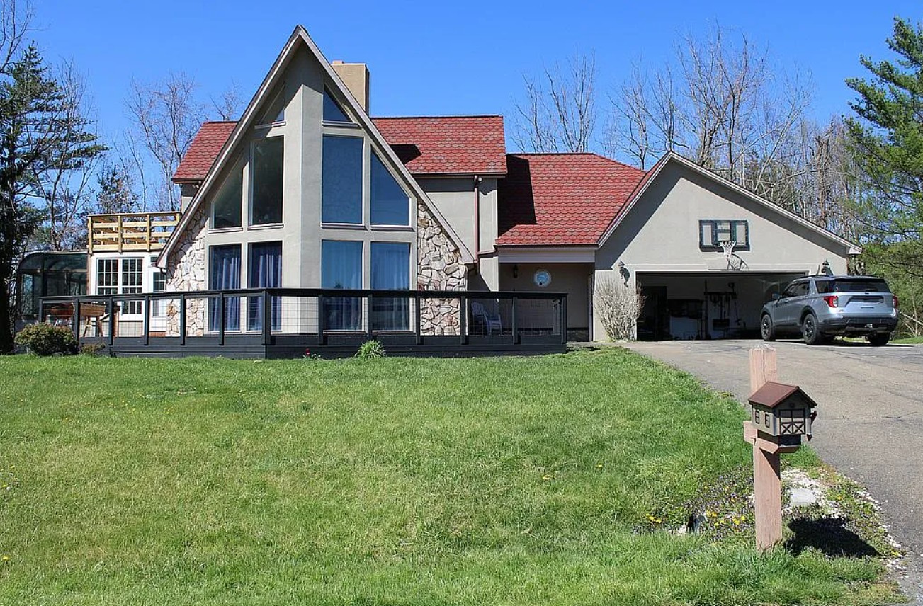 3 Bedroom House For Sale By Owner in Crumpler, NC
