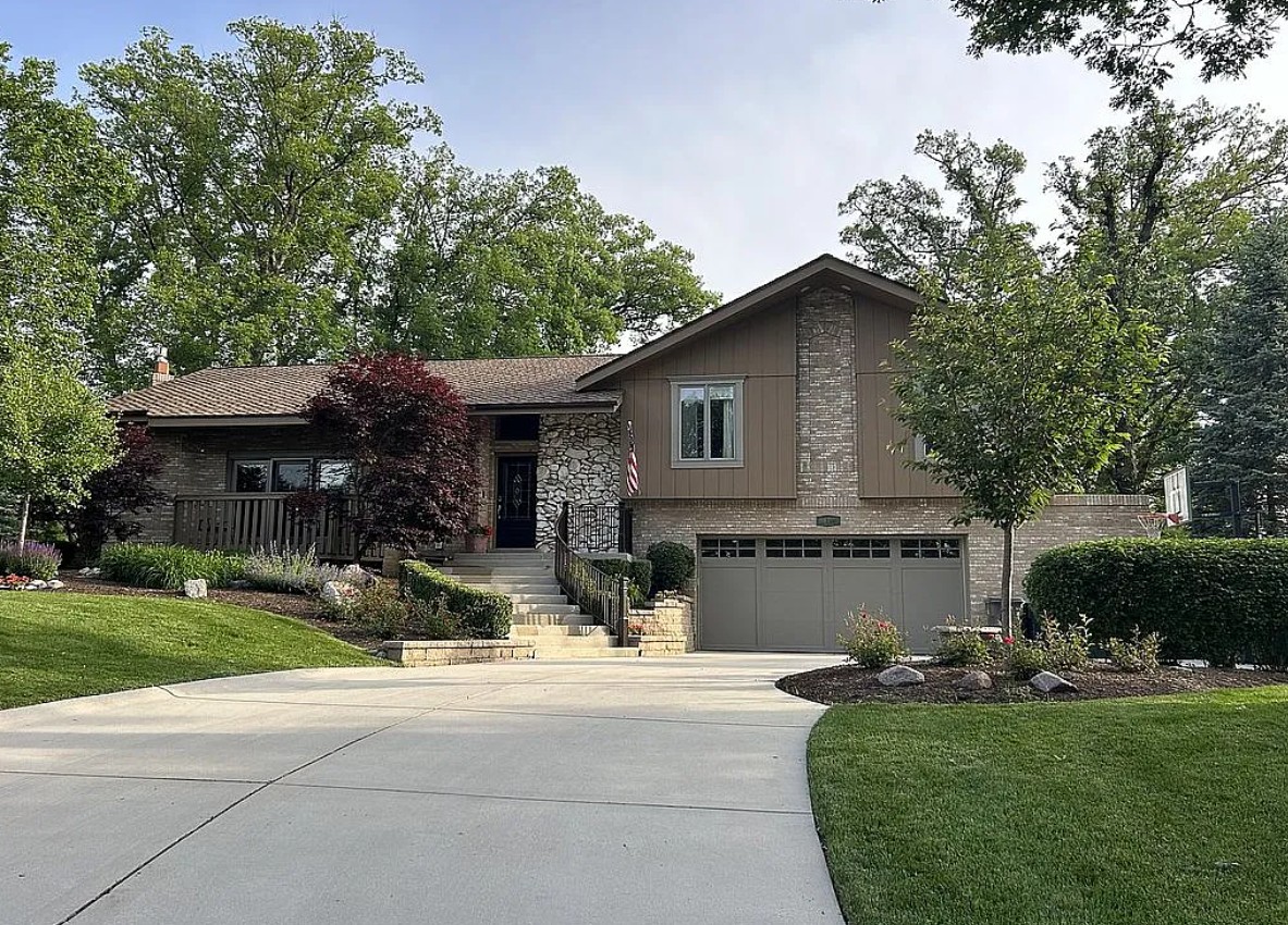 5 Bedroom House For Sale By Owner in Orland Park, IL 