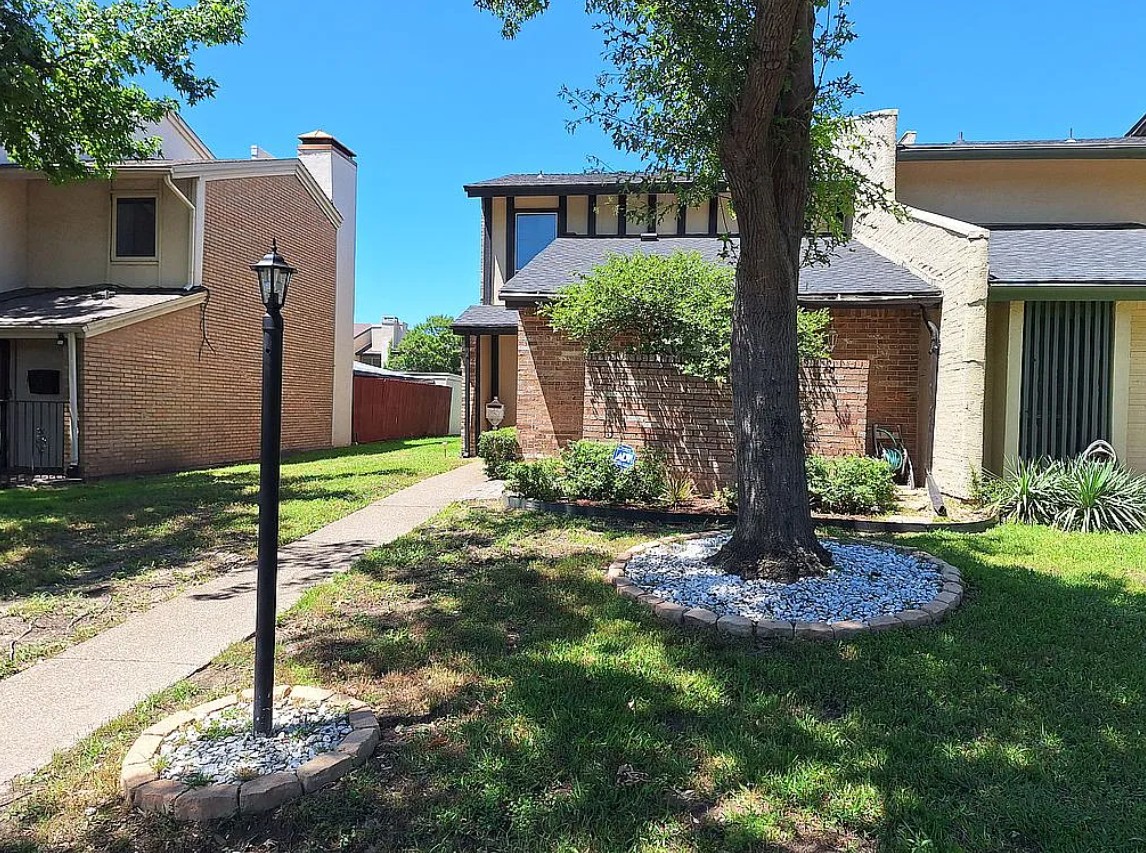 3 Bedroom Townhouse For Sale By Owner in Garland, TX 