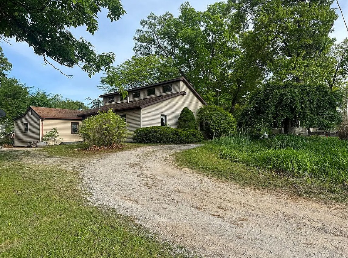 3 Bedroom House For Sale By Owner in Fremont, IN