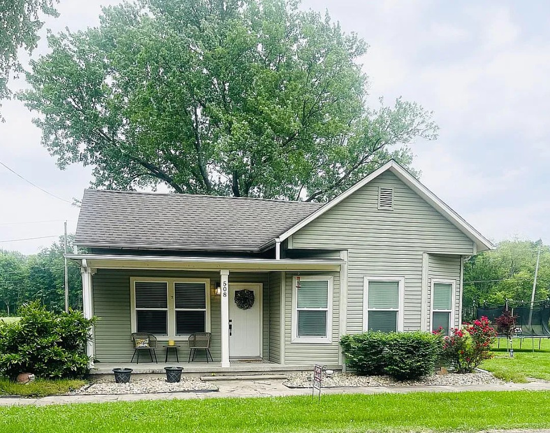 3 Bedroom House For Sale By Owner in Patoka, IN