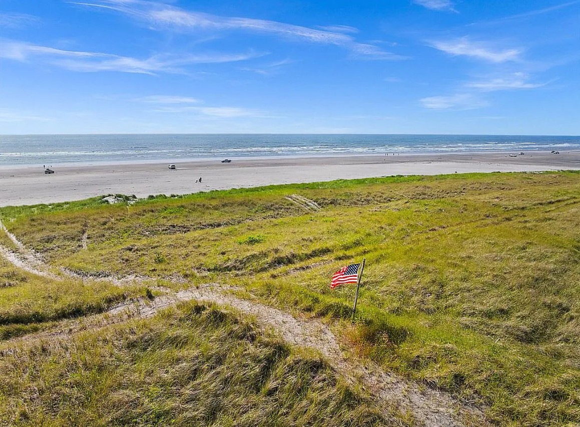 2 Bedroom House For Sale By Owner in Long Beach, WA 