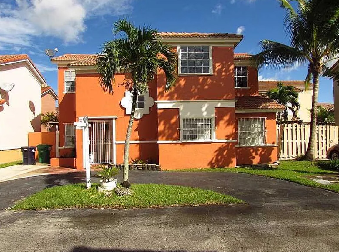 3 Bedroom House For Sale By Owner in Miami, FL