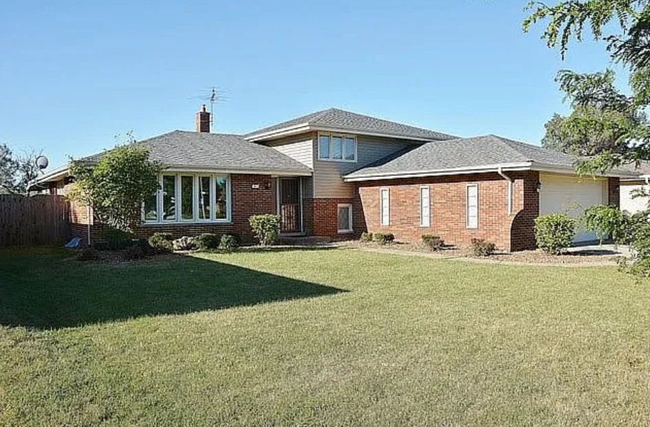 4 Bedroom House For Sale By Owner in Orland Park, IL