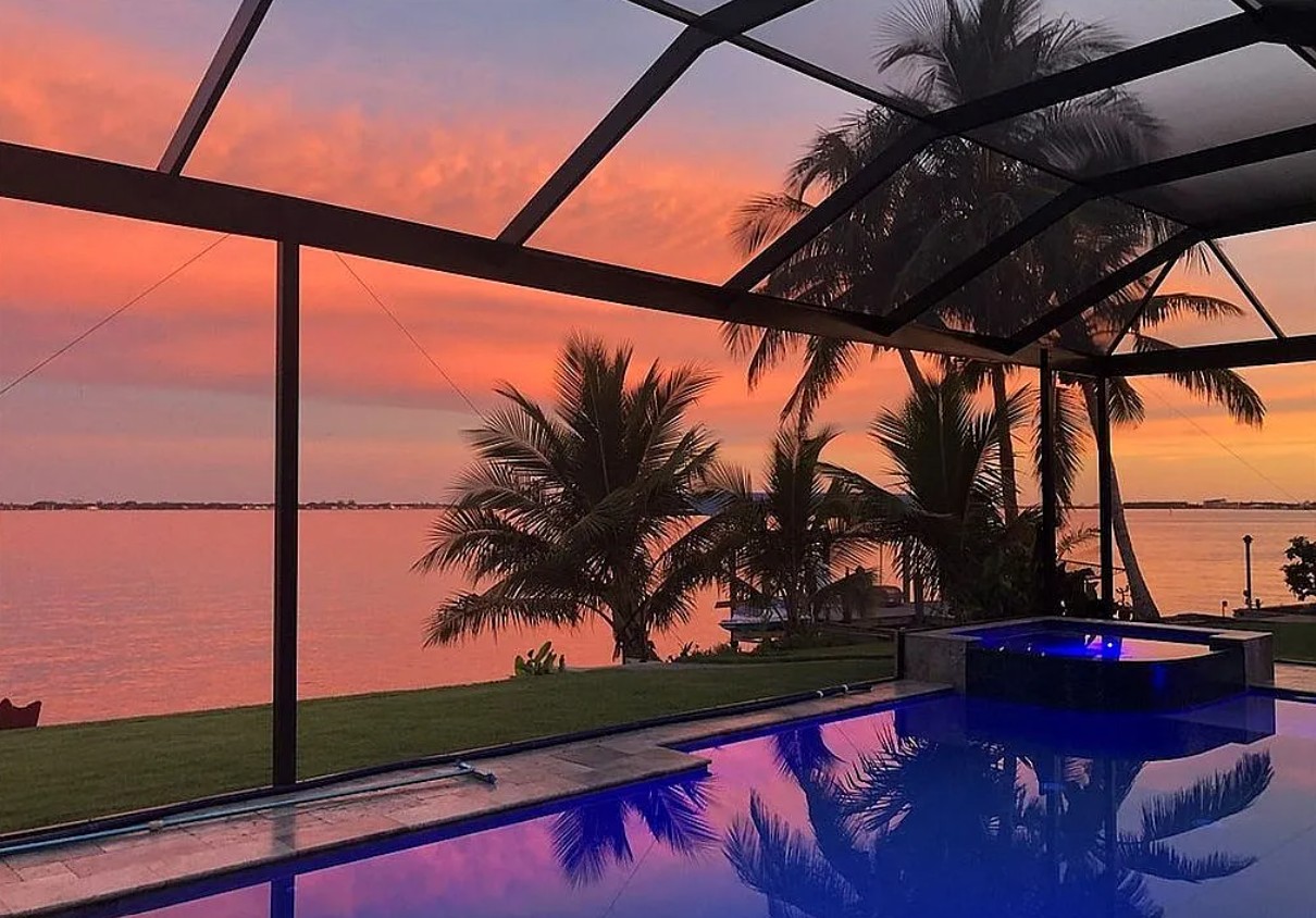 Waterfront Home For Sale By Owner in Cape Coral, FL 