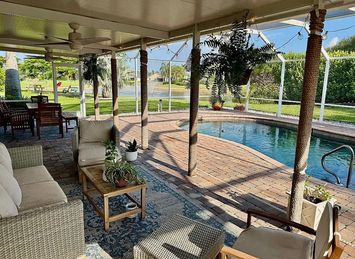 4 Bedroom House For Sale By Owner in Fort Myers, FL 