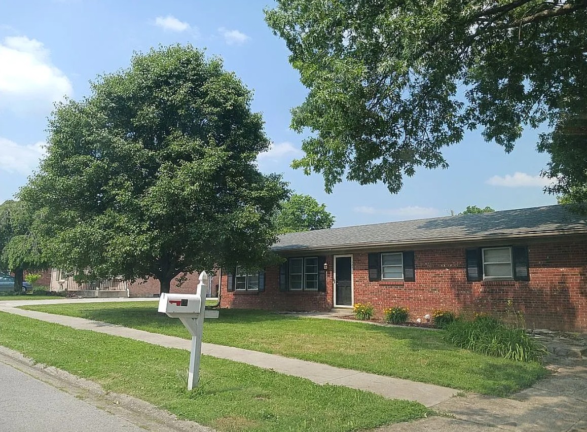 3 Bedroom House For Sale By Owner in Versailles, KY