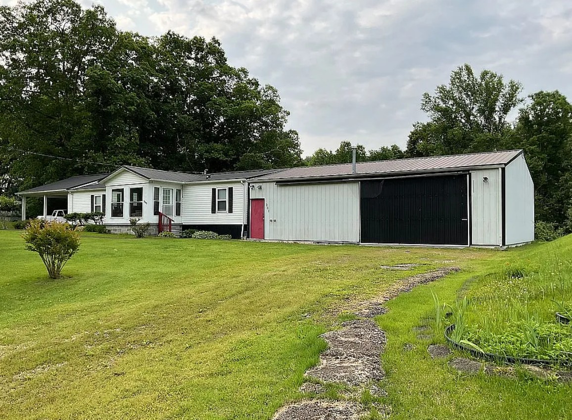 3 Bedroom House For Sale By Owner in Jackson, KY 