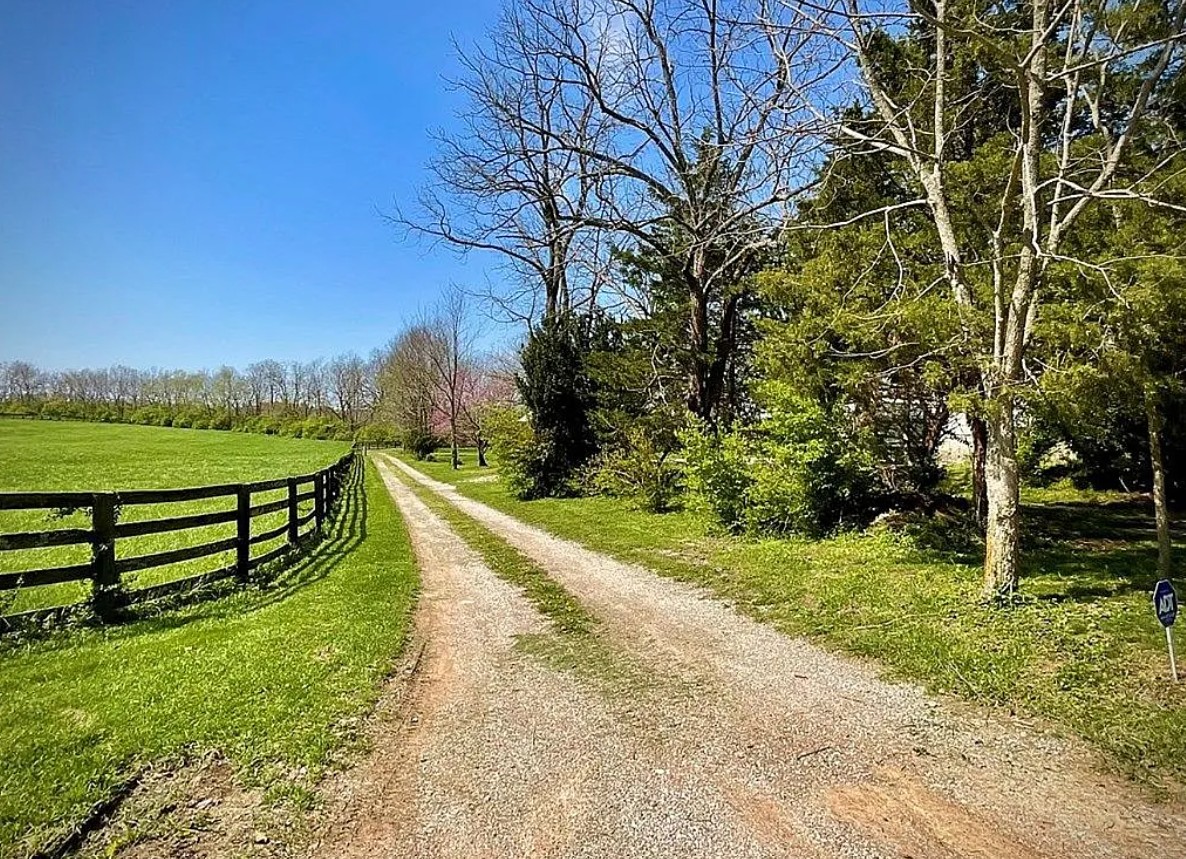 Home and Land For Sale By Owner in Lexington, KY 