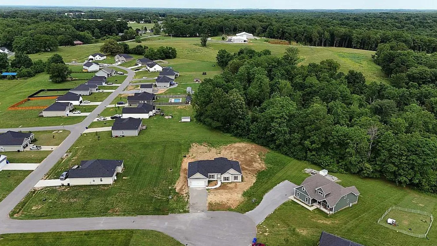 4 Bedroom House For Sale By Owner in Scottsville, KY 