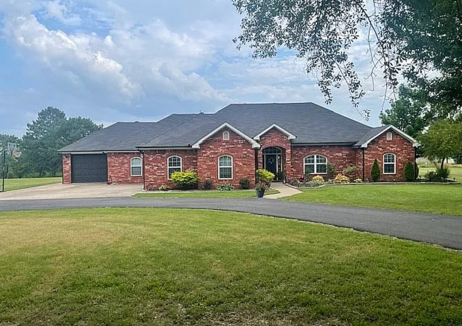 4 Bedroom House For Sale By Owner in Alma, AR