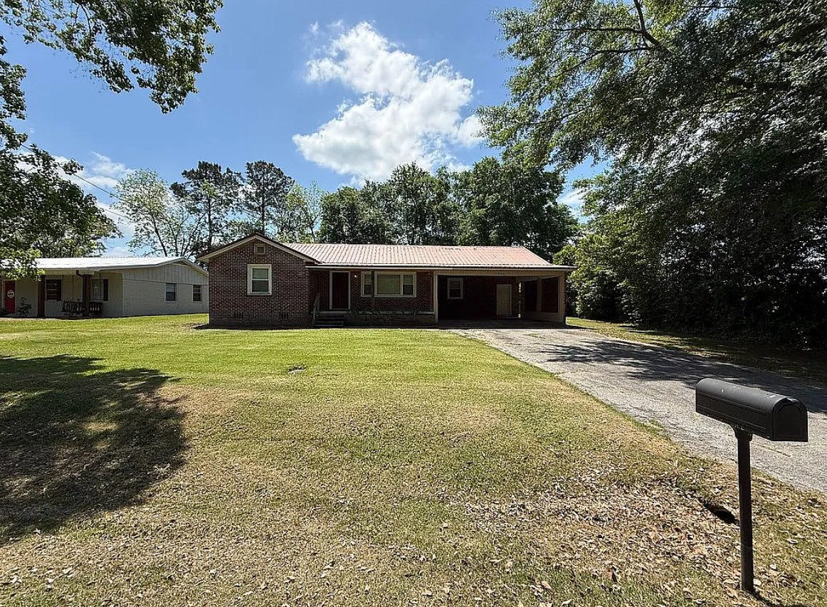 3 Bedroom House For Sale By Owner in Cairo, GA 