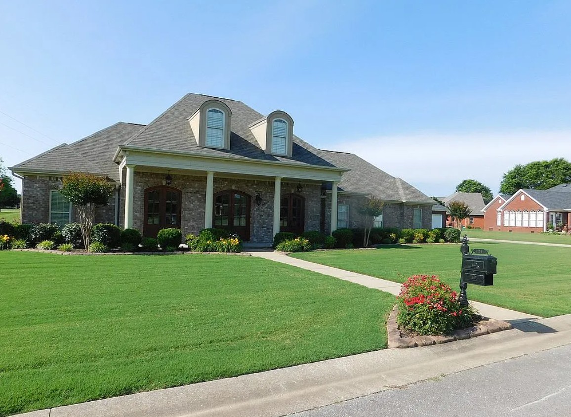 5 Bedroom House For Sale By Owner in Florence, AL