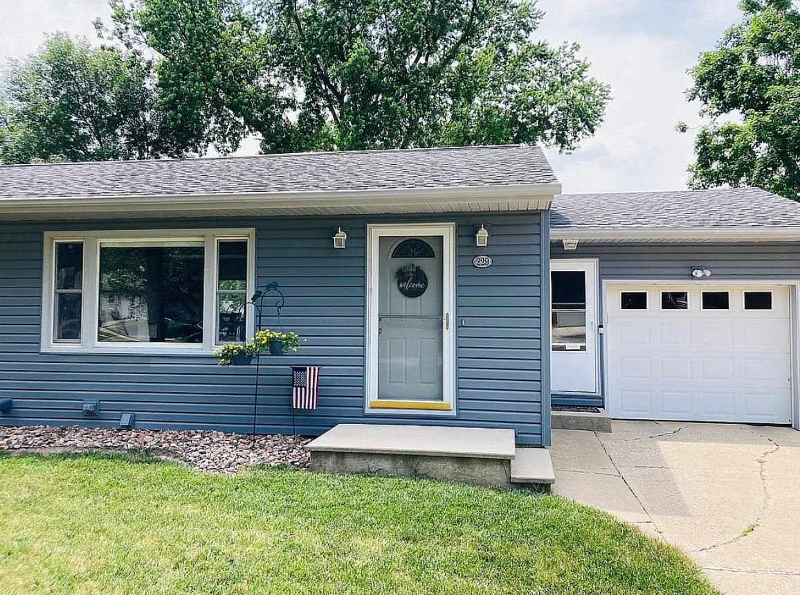 3 Bedroom House For Sale By Owner in Le Mars, IA