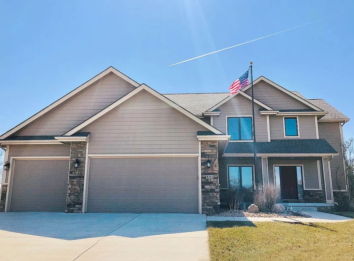 5 Bedroom House For Sale By Owner in Johnston, IA 