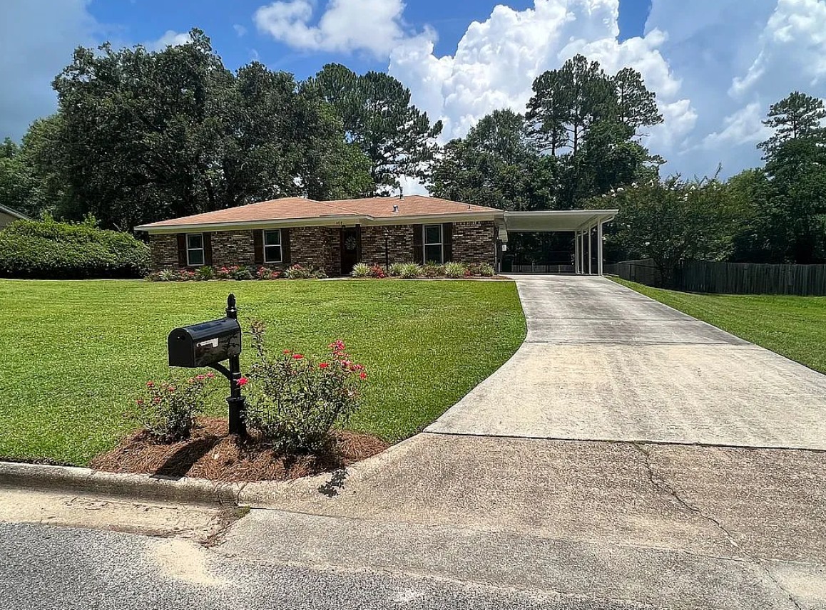 3 Bedroom House For Sale By Owner in Saraland, AL