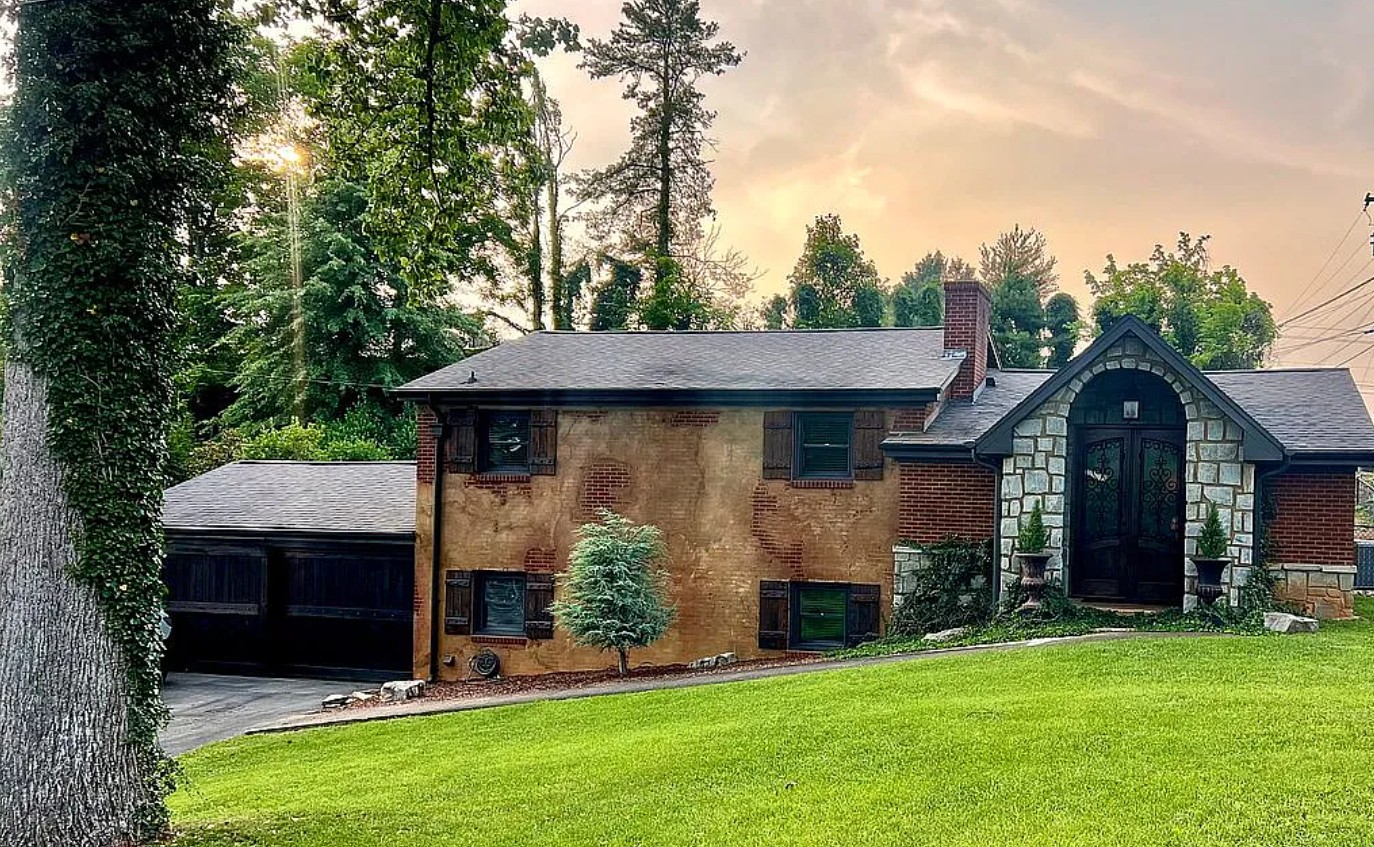 5 Bedroom House For Sale By Owner in Bristol, TN 