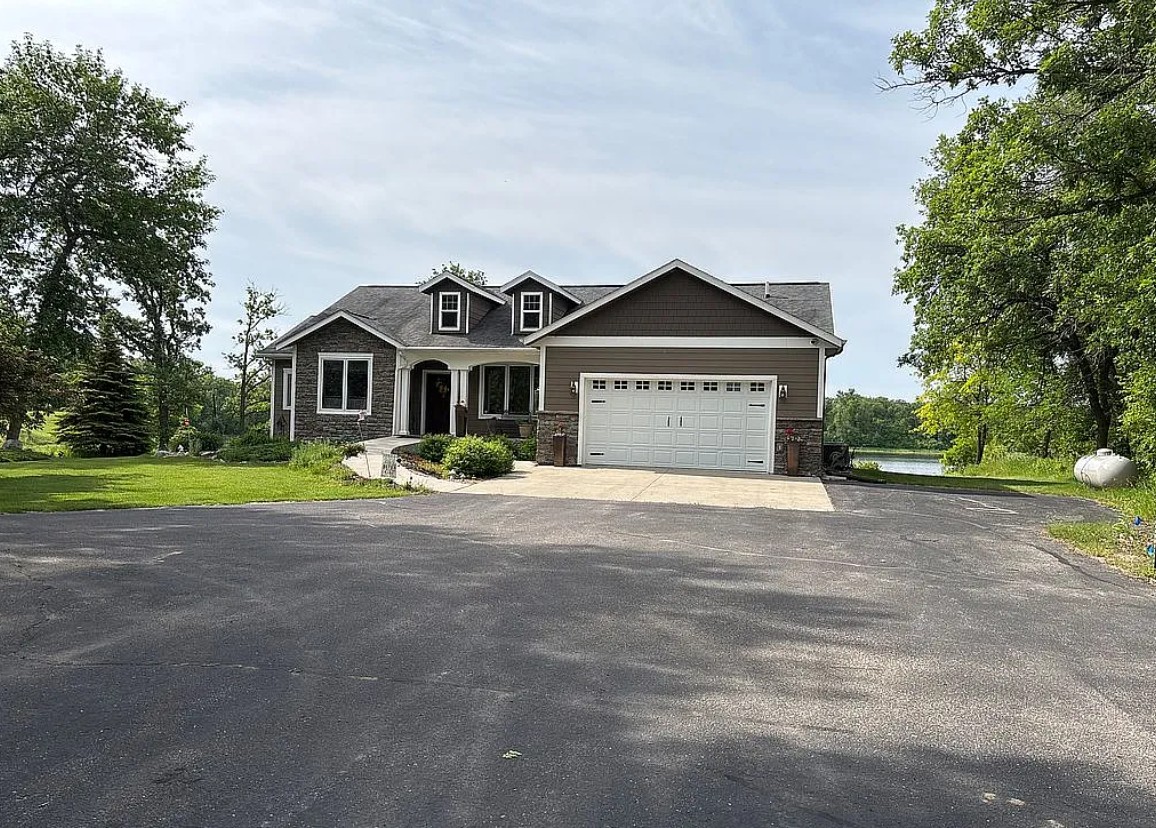 4 Bedroom House For Sale By Owner in Mentor, MN