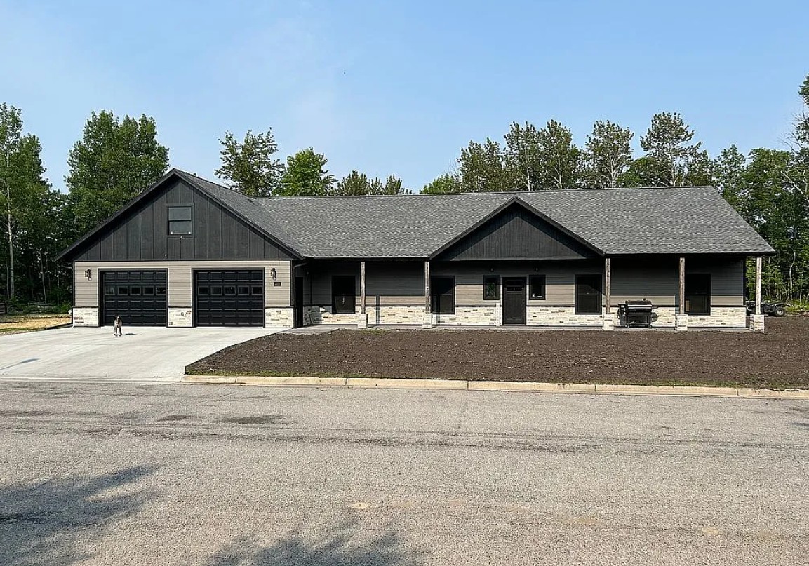 6 Bedroom House For Sale By Owner in Warroad, MN 