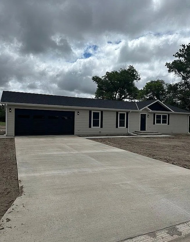 3 Bedroom House For Sale By Owner in Wauneta, NE 