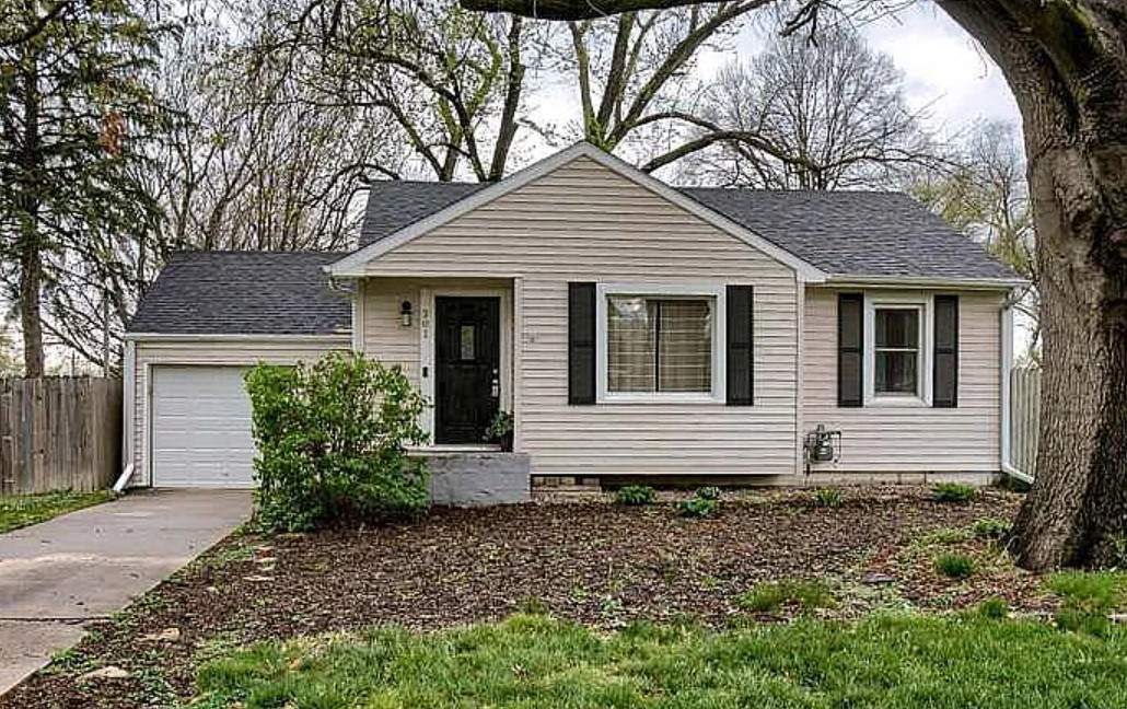 2 Bedroom House For Sale By Owner in Lincoln, NE 