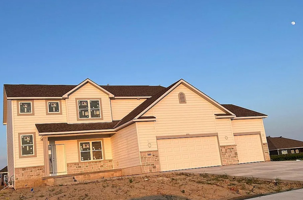 4 Bedroom House For Sale By Owner in Elkhorn, NE 