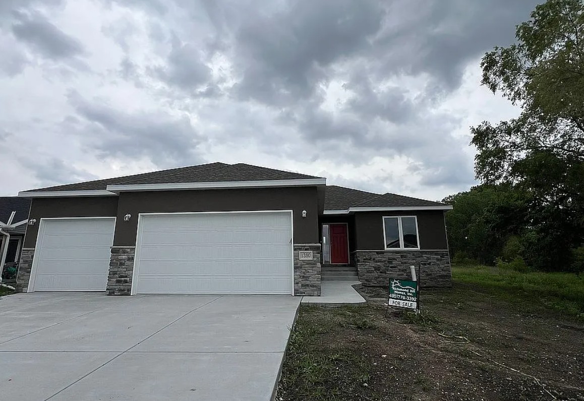 3 Bedroom House For Sale By Owner in Bennet, NE 