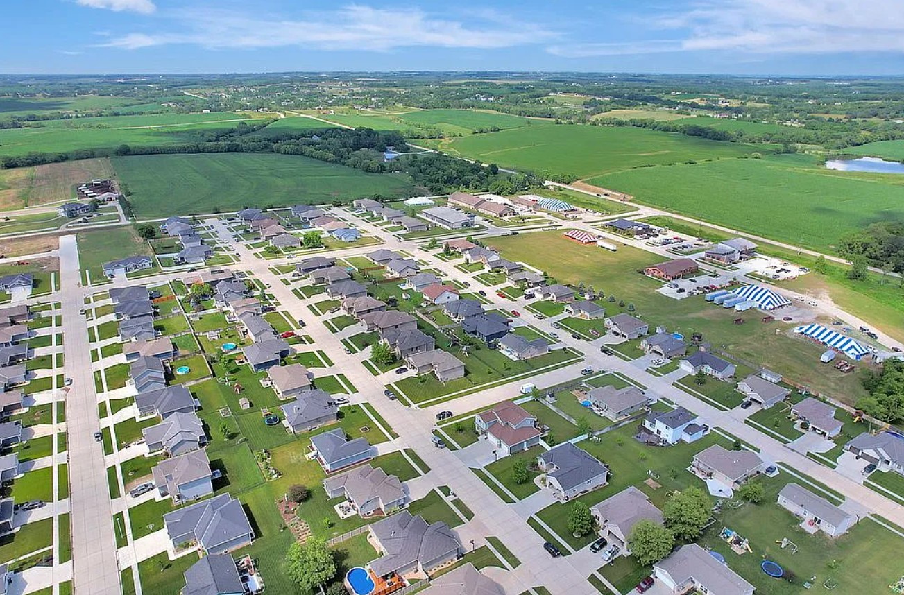 4 Bedroom House For Sale By Owner in Hickman, NE 