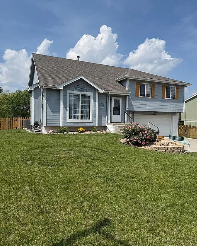 3 Bedroom House For Sale By Owner in Elkhorn, NE 