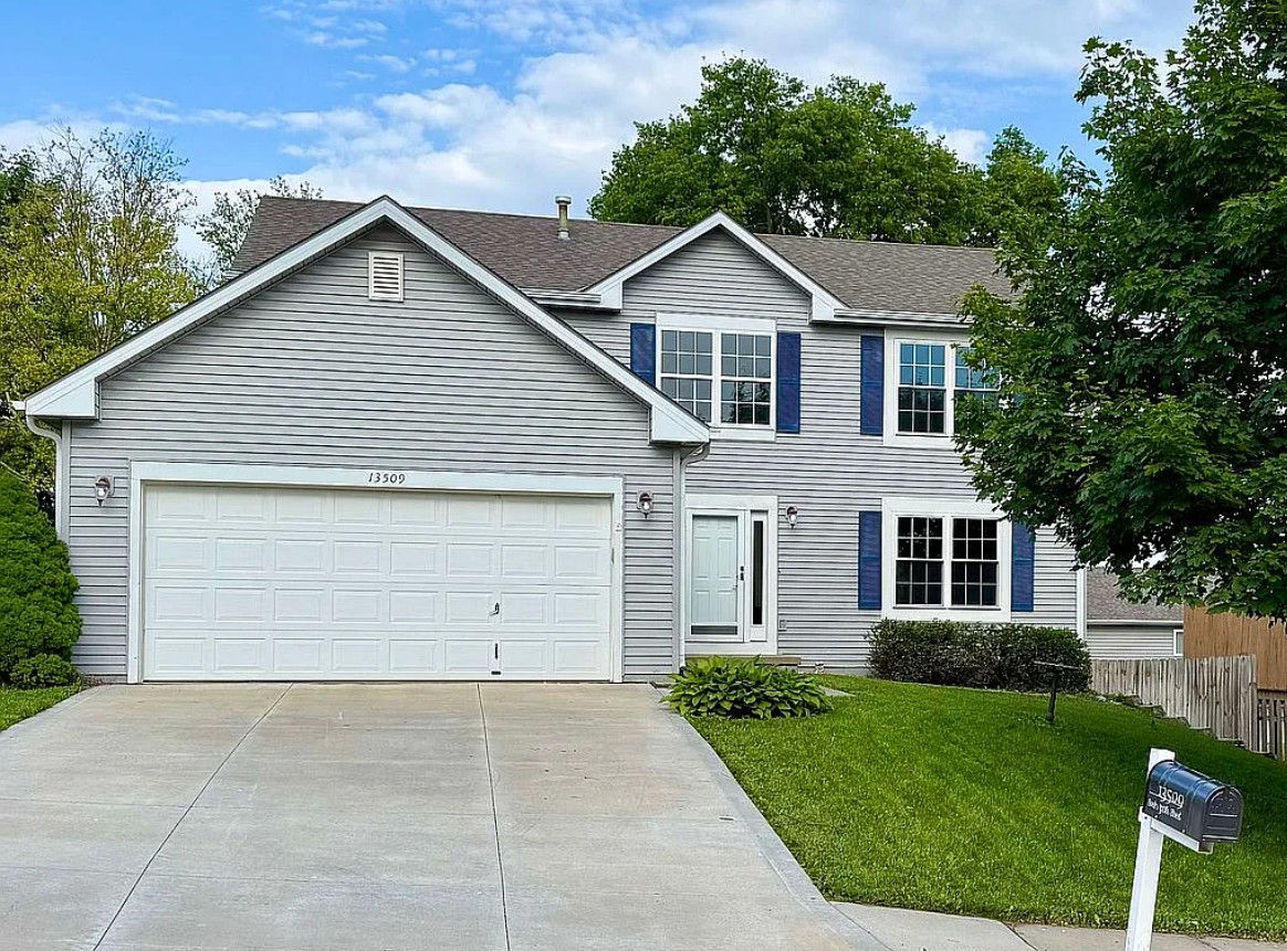 4 Bedroom House For Sale By Owner in Bellevue, NE 