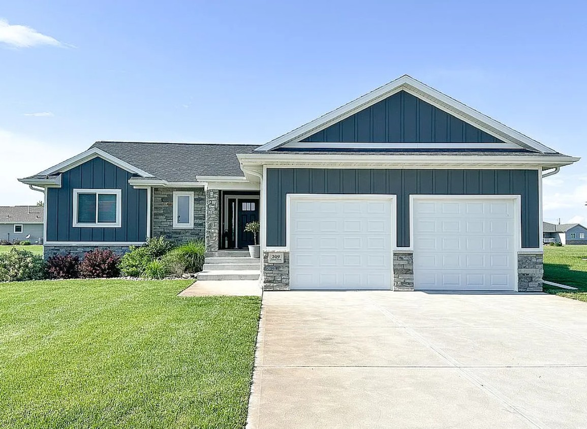 4 Bedroom House For Sale By Owner in Giltner, NE 