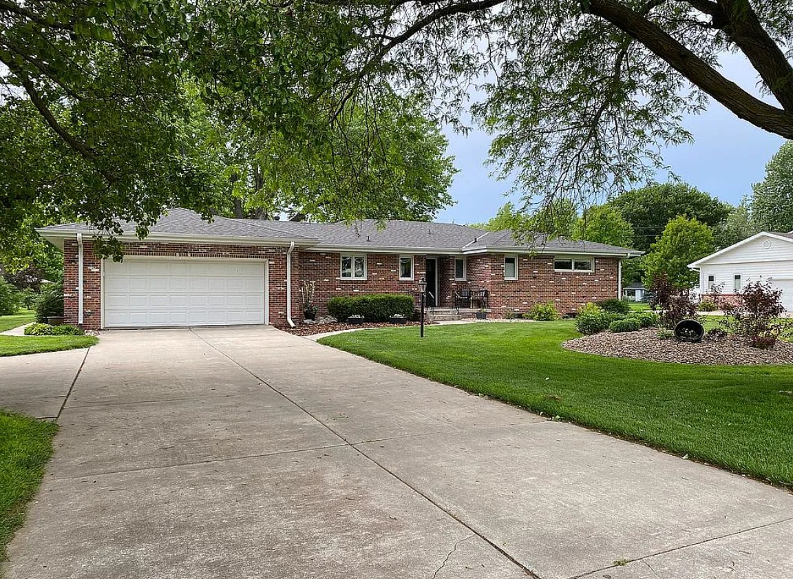 4 Bedroom House For Sale By Owner in Grand Island, NE