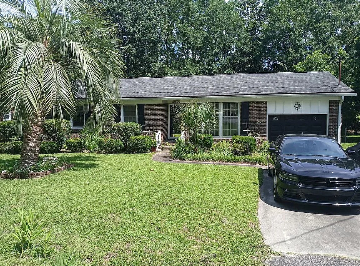 4 Bedroom House For Sale By Owner in Hanahan, SC