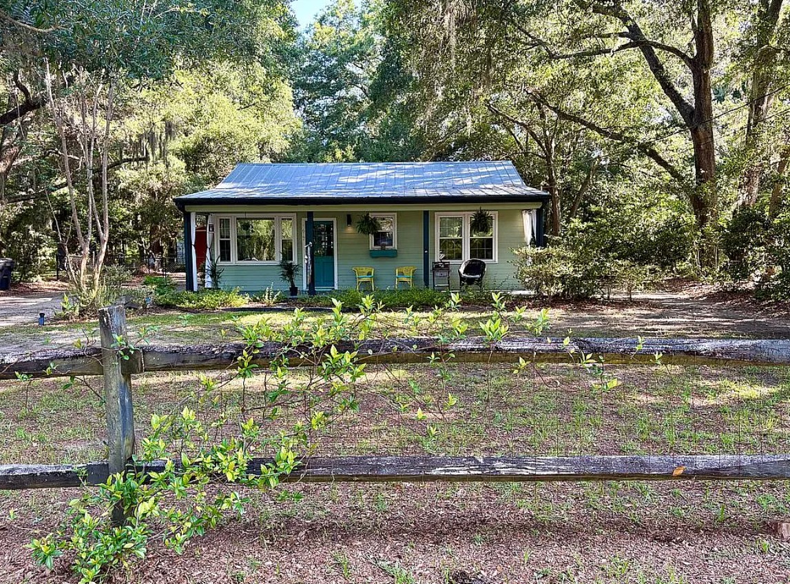 2 Bedroom House For Sale By Owner in Beaufort, SC 
