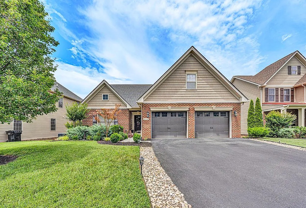 3 Bedroom House For Sale By Owner in Salem, VA 