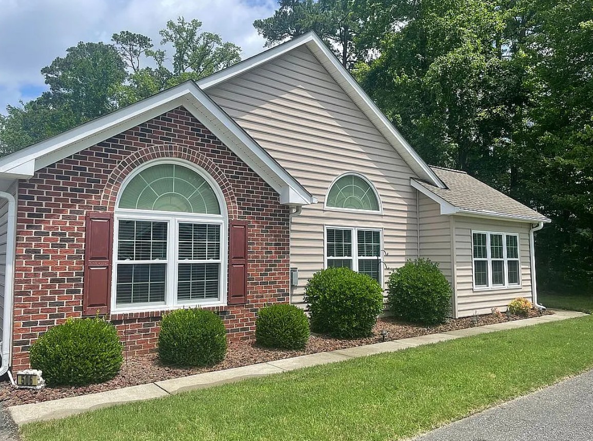 2 Bedroom House For Sale By Owner in Yorktown, VA 
