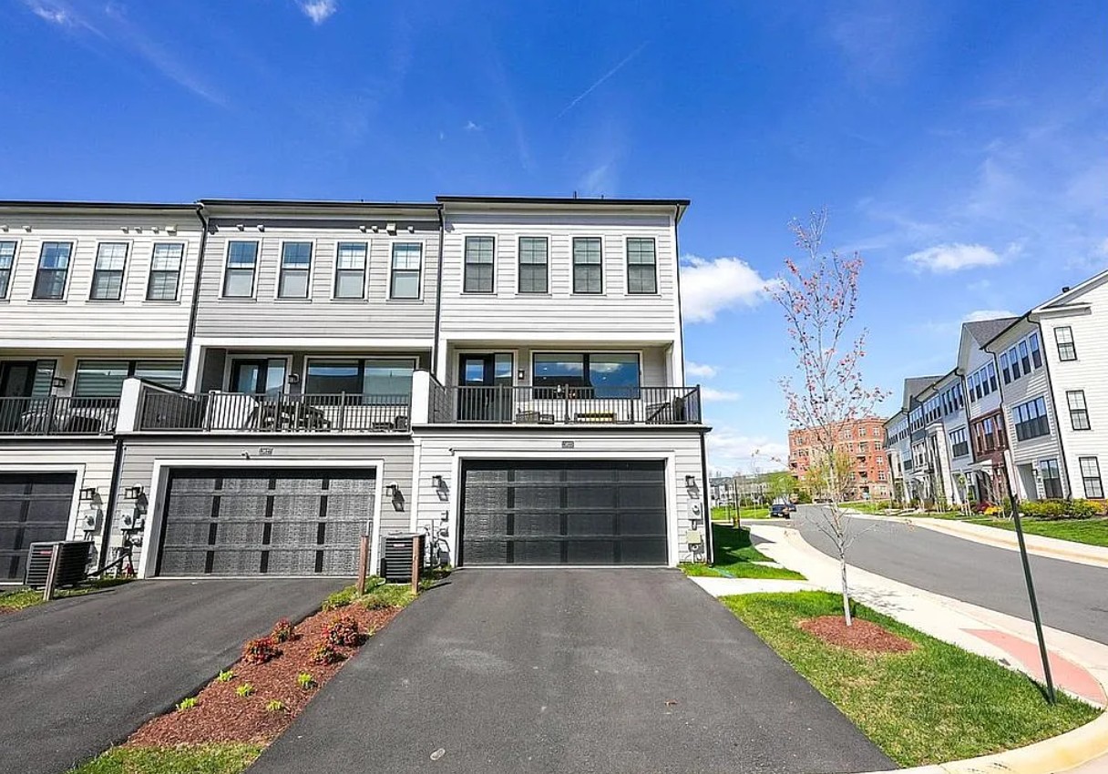 4 Bedroom House For Sale By Owner in Woodbridge, VA 