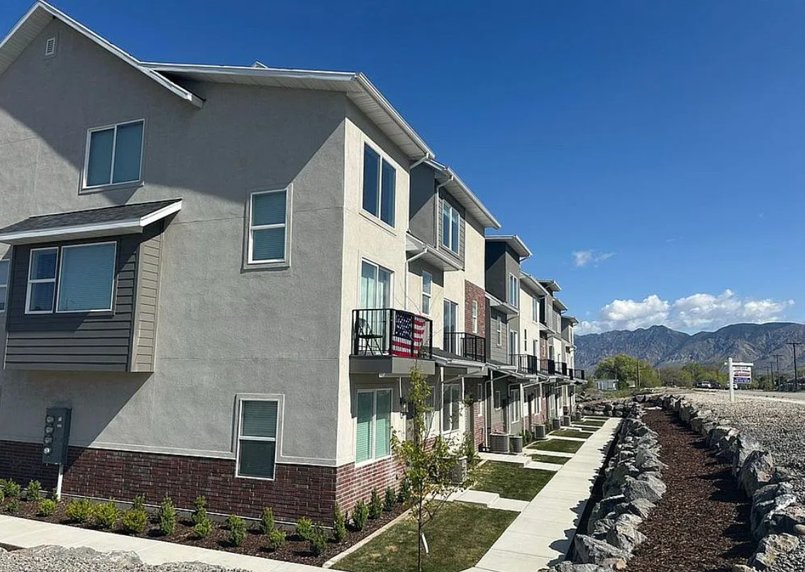 3 Bedroom Townhouse For Sale By Owner in Perry, UT