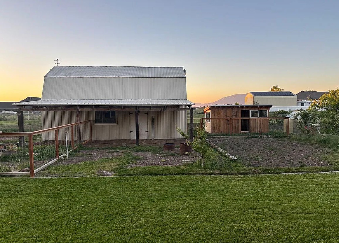 4 Bedroom House For Sale By Owner in West Pt, UT 