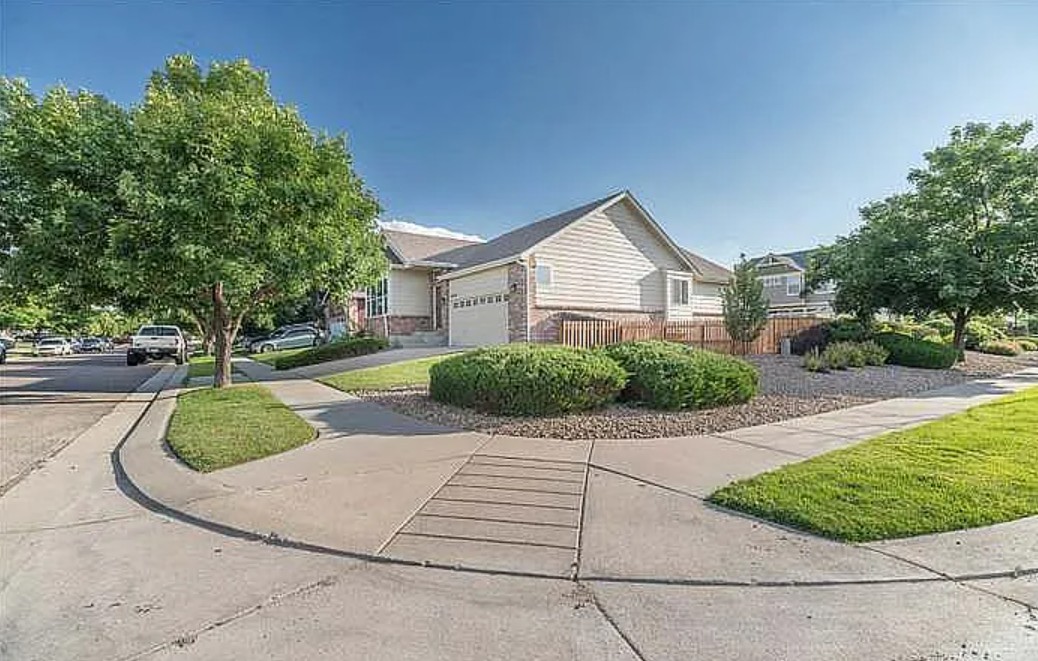 3 Bedroom House For Sale By Owner in Commerce City, CO 