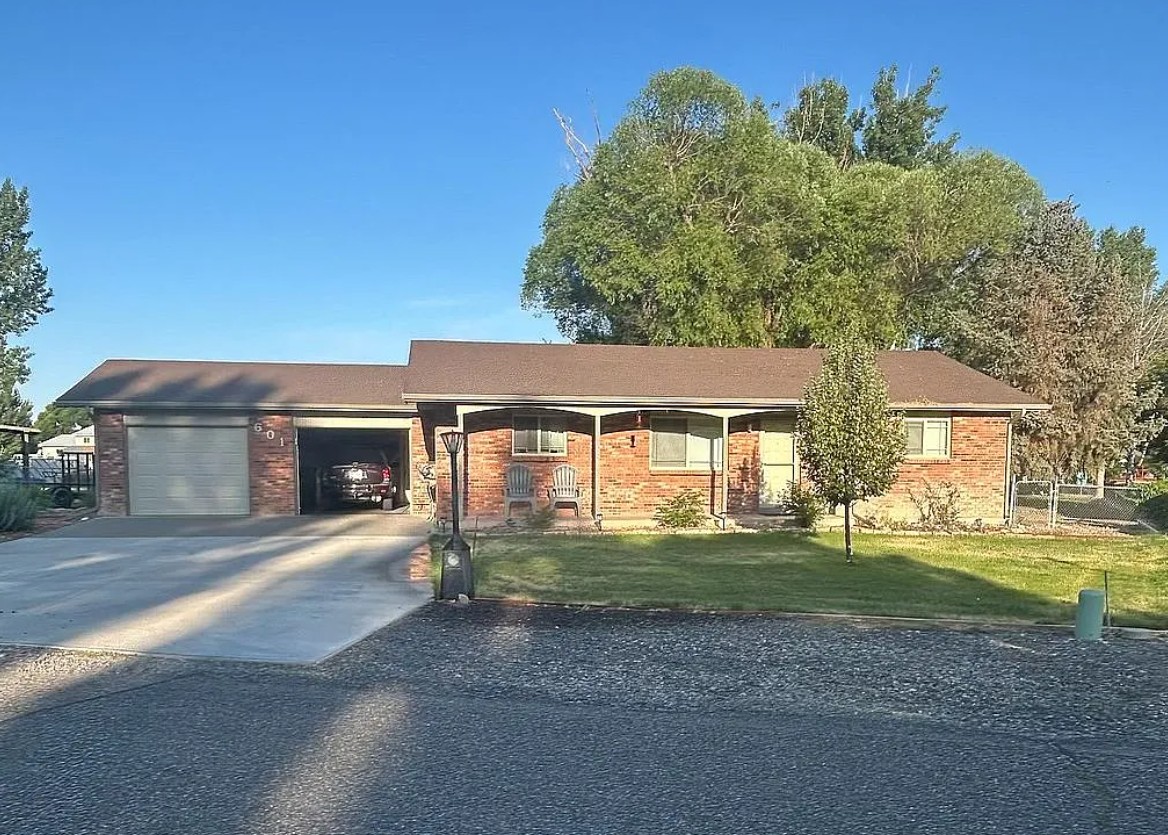 3 Bedroom House For Sale By Owner in Delta, CO 