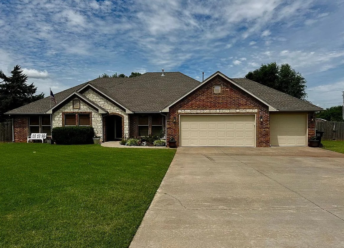 4 Bedroom House For Sale By Owner in Tuttle, OK