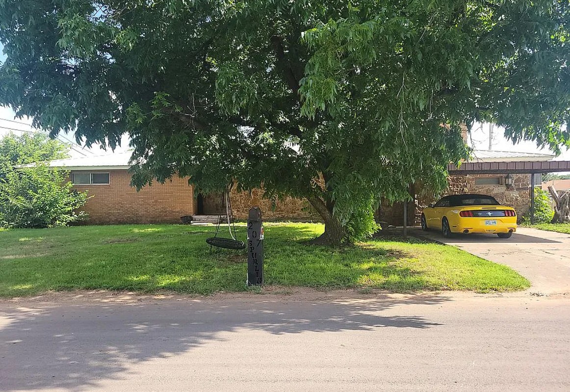 4 Bedroom House For Sale By Owner in Sayre, OK