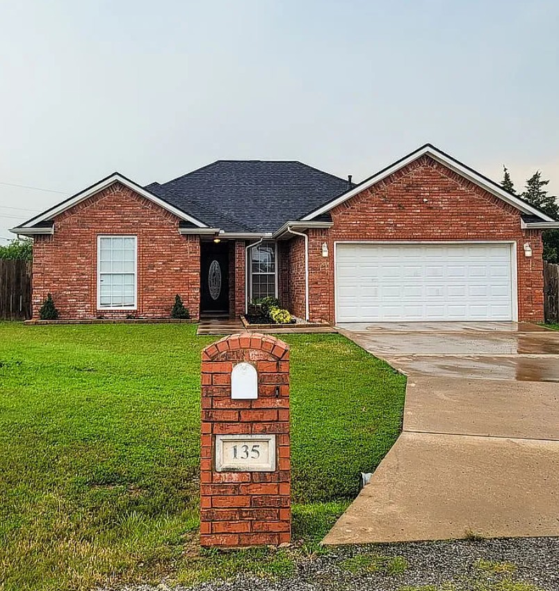 3 Bedroom House For Sale By Owner in Elgin, OK 
