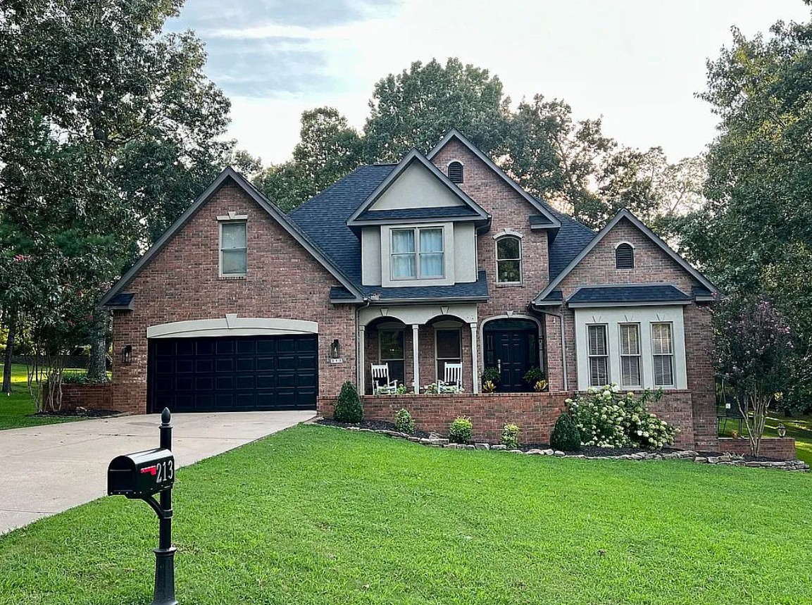 4 Bedroom House For Sale By Owner in Mountain Home, AR 