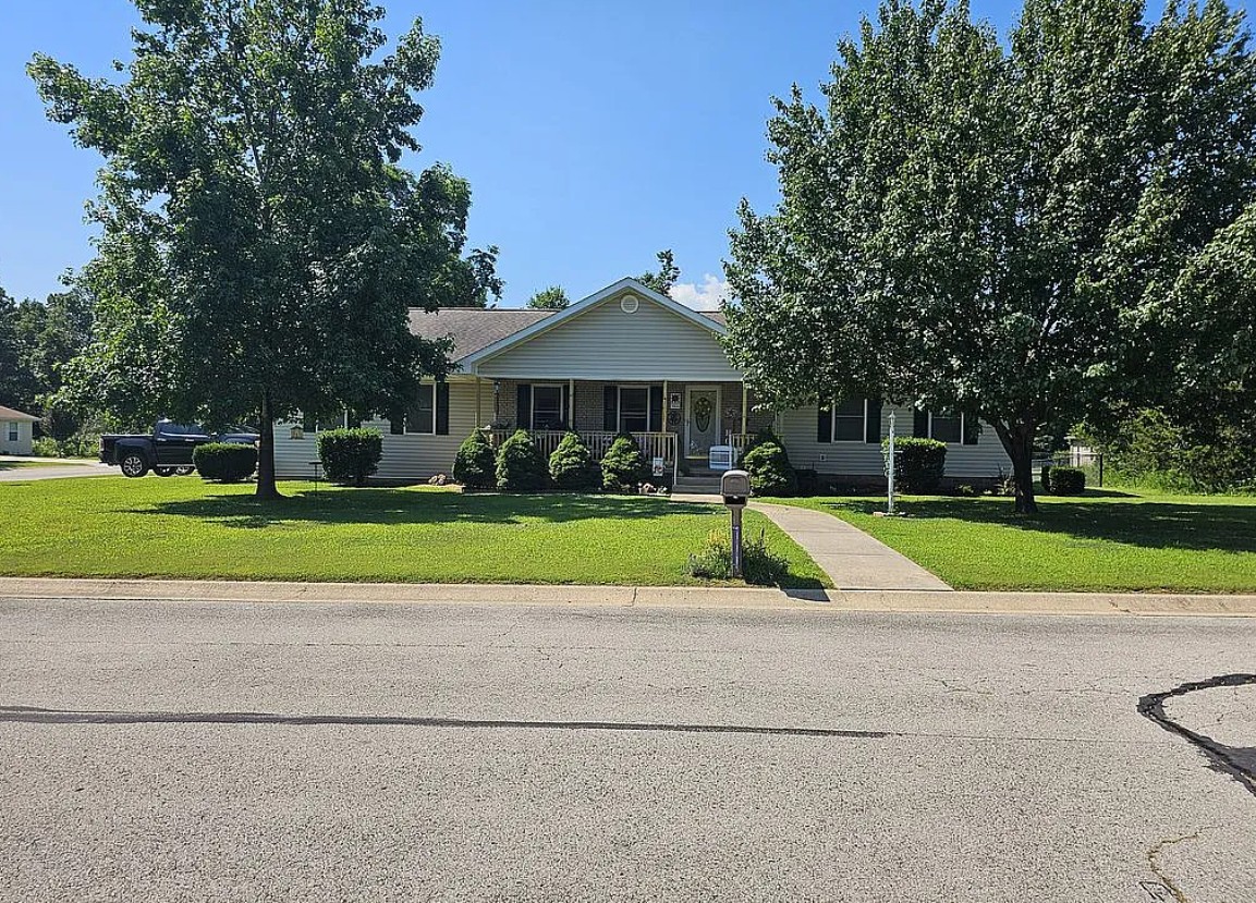 3 Bedroom House For Sale By Owner in Bull Shoals, AR
